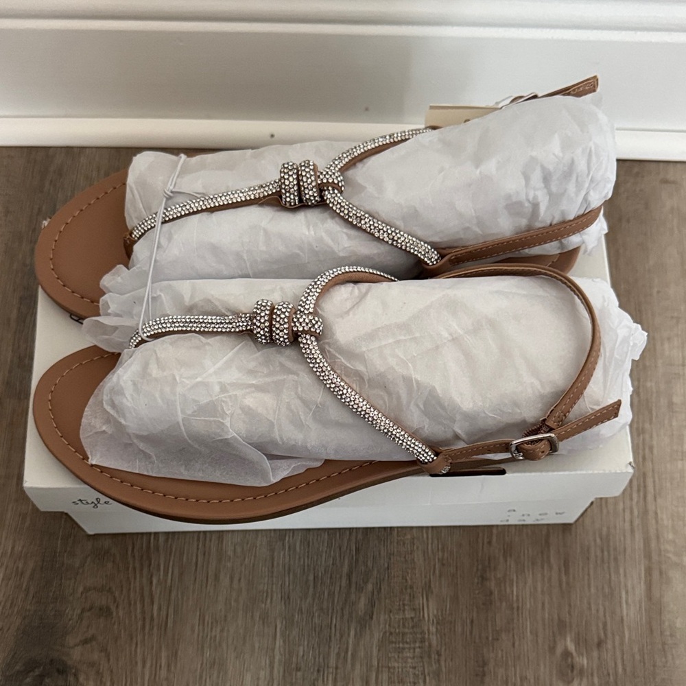 Beige Knot-Detail Rhinestone T-Strap Sandals A new day